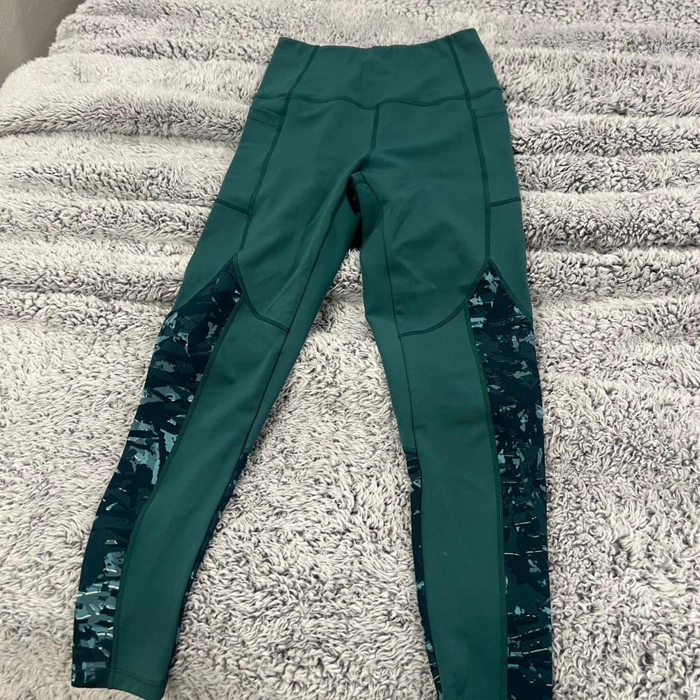TKO size small- Green High-Waisted Leggings with Patterned Panels with pockets
